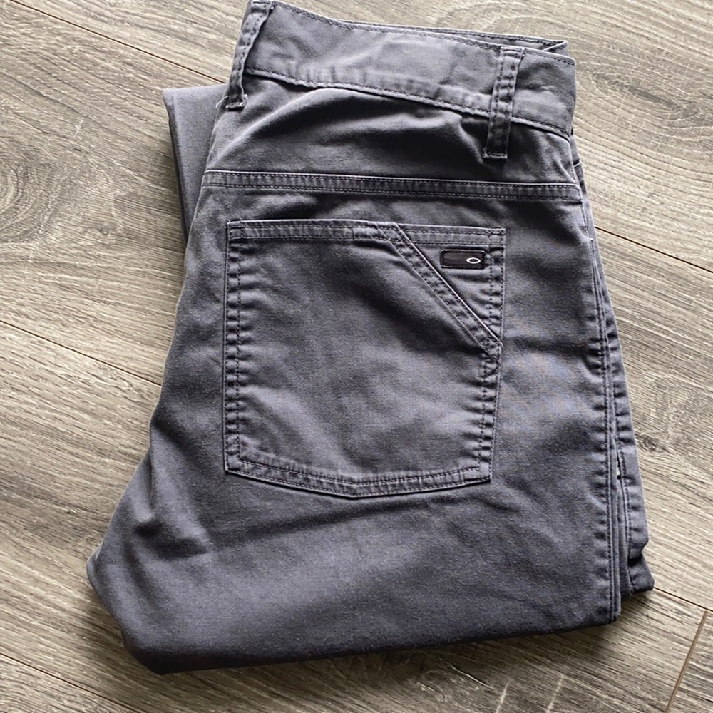 Oakley slim straight fit 34 x 32